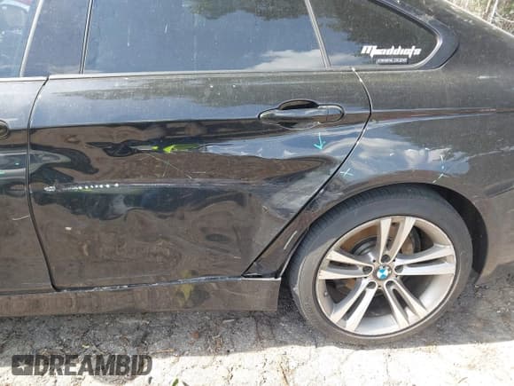 ✅ 2015 BMW 4 Series 428i • VIN: WBA4A5C56FGK15530 • Lot: 42416327. Wystawiony na IAAI z przebiegiem 129 081 mil. Bezpłatny archiwum sprzedaży aukcyjnych z USA i szczegółowy raport historii pojazdu na DreamBid. Zdjęcie 6.