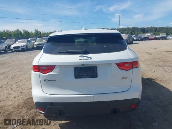 ✅ 2018 Jaguar F-Pace 30t Premium • VIN: SADCJ2GX1JA283310 • Lot: 43369823. Listed on IAAI with 173,992 mi. Free auction sales archive from the USA and detailed vehicle history report at DreamBid. Image 16.