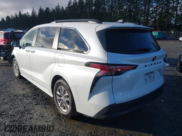 ✅ 2022 Toyota Sienna XLE • VIN: 5TDJRKEC5NS096236 • Lot: 43799283. Listed on IAAI with 63,482 mi. Free auction sales archive from the USA and detailed vehicle history report at DreamBid. Image 3.