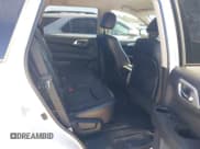 ✅ 2018 Nissan Pathfinder S • VIN: 5N1DR2MN3JC663762 • Lot: 43620686. Listed on IAAI with 124,713 mi. Free auction sales archive from the USA and detailed vehicle history report at DreamBid. Image 8.