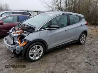 2021 Chevrolet Bolt EV LT z VIN 1G1FY6S0XM4114243, wystawiony jako Copart lot #38226164 z przebiegiem 15 266 mil mil oraz . Historia ofert i sprzedaży dostępna na DreamBid. Obrazek 1.