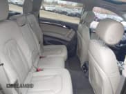 ✅ 2015 Audi Q7 Premium Plus • VIN: WA1LGAFE6FD018404 • Lot: 43781827. Wystawiony na IAAI z przebiegiem 161 962 mil. Bezpłatny archiwum sprzedaży aukcyjnych z USA i szczegółowy raport historii pojazdu na DreamBid. Zdjęcie 8.