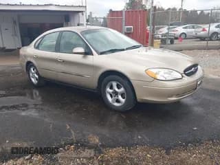 ✅ 2001 Ford Taurus SES • VIN: 1FAFP55U81A118488 • Lot: 43745101. Wystawiony na IAAI z przebiegiem 106 600 mil. Bezpłatny archiwum sprzedaży aukcyjnych z USA i szczegółowy raport historii pojazdu na DreamBid. Zdjęcie 1.