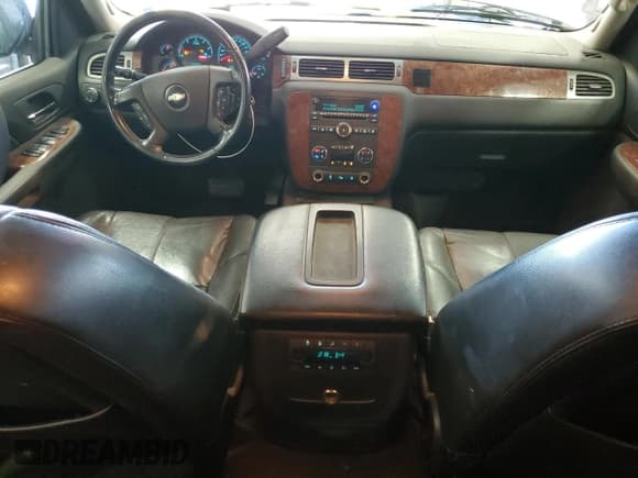 ✅ 2007 Chevrolet Suburban LTZ • VIN: 1GNFK16307J175338 • Lot: 70313525. Listed on Copart with 237,865 mi. Free auction sales archive from the USA and detailed vehicle history report at DreamBid. Image 8.