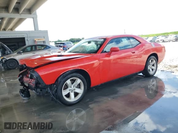 ✅ 2014 Dodge Challenger SXT • VIN: 2C3CDYAG1EH149553 • Lot: 61911644. Wystawiony na Copart z przebiegiem 147 101 mil. Bezpłatny archiwum sprzedaży aukcyjnych z USA i szczegółowy raport historii pojazdu na DreamBid. Zdjęcie 1.
