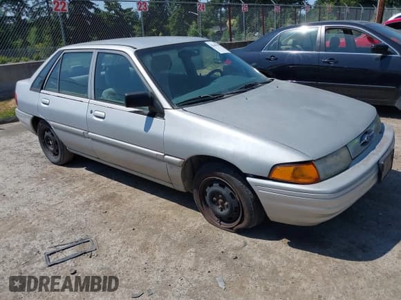 ✅ 1995 Ford Escort • VIN: 1FASP14J7SW307619 • Lot: 42440199. Listed on IAAI with 199,793 mi. Free auction sales archive from the USA and detailed vehicle history report at DreamBid. Image 1.
