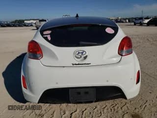 ✅ 2013 Hyundai Veloster w/Gray Int • VIN: KMHTC6AD3DU171621 • Lot: 80663404. Wystawiony na Copart z przebiegiem Nie podano. Bezpłatny archiwum sprzedaży aukcyjnych z USA i szczegółowy raport historii pojazdu na DreamBid. Zdjęcie 6.