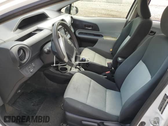 2012 Toyota Prius Two z VIN JTDKDTB3XC1505855, wystawiony jako Copart lot #63186005 z przebiegiem 154 318 mil mil oraz Szkoda całkowita • Salvage title. Historia ofert i sprzedaży dostępna na DreamBid. Obrazek 7.