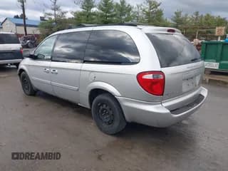 ✅ 2005 Dodge Caravan SE • VIN: 2D4GP24RX5R360553 • Lot: 43488380. Wystawiony na IAAI z przebiegiem 96 745 mil. Bezpłatny archiwum sprzedaży aukcyjnych z USA i szczegółowy raport historii pojazdu na DreamBid. Zdjęcie 3.