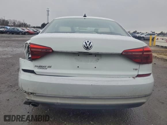 ✅ 2017 Volkswagen Passat SE • VIN: 1VWBT7A34HC030904 • Lot: 92164505. Listed on Copart with 118,046 mi. Free auction sales archive from the USA and detailed vehicle history report at DreamBid. Image 6.