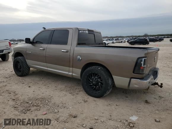 ✅ 2009 Dodge 1500 SLT • VIN: 1D3HB13T09S783094 • Lot: 87928315. Wystawiony na Copart z przebiegiem 267 653 mil. Bezpłatny archiwum sprzedaży aukcyjnych z USA i szczegółowy raport historii pojazdu na DreamBid. Zdjęcie 2.