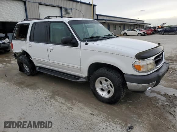 ✅ 2001 Ford Explorer XLT • VIN: 1FMZU73E71ZA07810 • Lot: 55428155. Wystawiony na Copart z przebiegiem 158 373 mil. Bezpłatny archiwum sprzedaży aukcyjnych z USA i szczegółowy raport historii pojazdu na DreamBid. Zdjęcie 4.