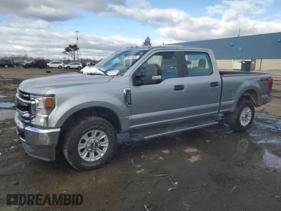 ✅ 2020 Ford F-250 XL • VIN: 1FT7W2BN8LEE59074 • Lot: 92013935. Wystawiony na Copart z przebiegiem 105 664 mil. Bezpłatny archiwum sprzedaży aukcyjnych z USA i szczegółowy raport historii pojazdu na DreamBid. Zdjęcie 1.