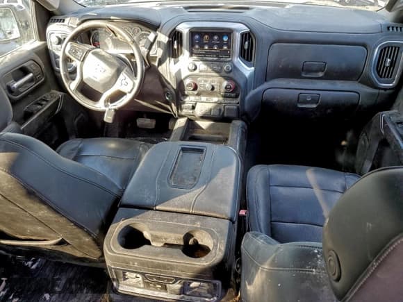 ✅ 2020 Chevrolet Silverado 1500 LTZ • VIN: 3GCUYGET3LG451588 • Lot: 95324355. Wystawiony na Copart z przebiegiem 117 631 mil. Bezpłatny archiwum sprzedaży aukcyjnych z USA i szczegółowy raport historii pojazdu na DreamBid. Zdjęcie 8.