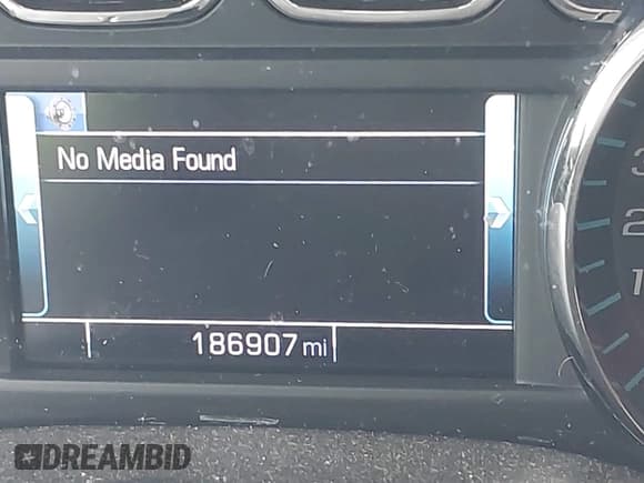 ✅ 2018 Chevrolet Silverado 1500 LT • VIN: 1GCVKREC1JZ293623 • Лот: 43371033. Опубликован ранее на IAAI с пробегом 186 907 миль. Бесплатный доступ к архиву аукционных продаж из США и подробный отчёт об истории автомобиля на DreamBid. Изображение 15.