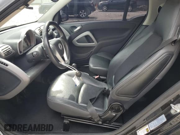 ✅ 2009 Smart fortwo Pure • VIN: WMEEJ31X99K254292 • Лот: 70000045. Опубликован ранее на Copart с пробегом 60 113 миль. Бесплатный доступ к архиву аукционных продаж из США и подробный отчёт об истории автомобиля на DreamBid. Изображение 7.