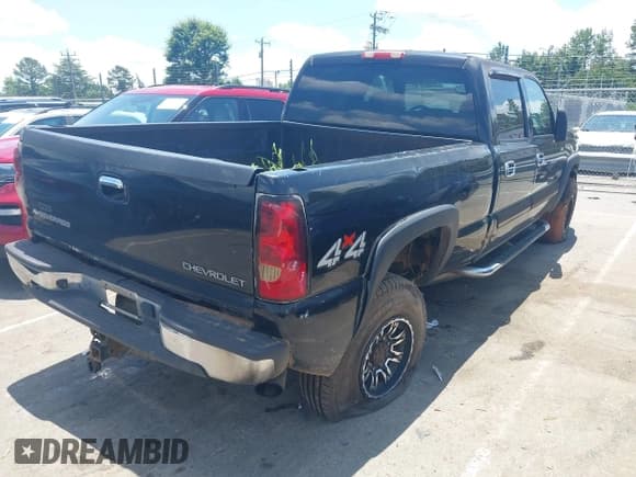 ✅ 2005 Chevrolet Silverado 2500HD LS • VIN: 1GCHK232X5F923211 • Lot: 42535273. Listed on IAAI with 416,901 mi. Free auction sales archive from the USA and detailed vehicle history report at DreamBid. Image 6.