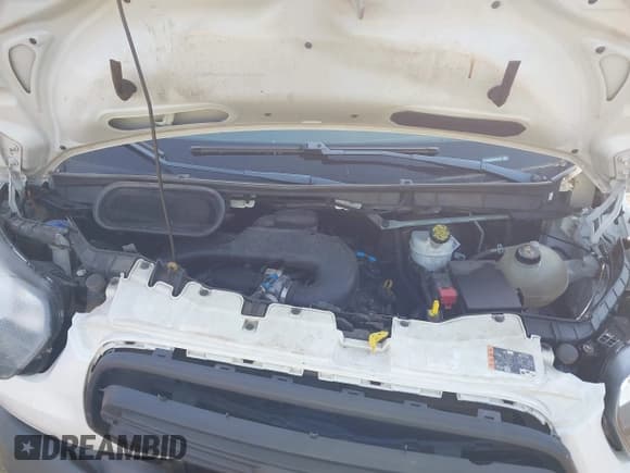 ✅ 2018 Ford Transit • VIN: 1FTYR1CMXJKA72164 • Lot: 42381091. Wystawiony na IAAI z przebiegiem 91 450 mil. Bezpłatny archiwum sprzedaży aukcyjnych z USA i szczegółowy raport historii pojazdu na DreamBid. Zdjęcie 10.