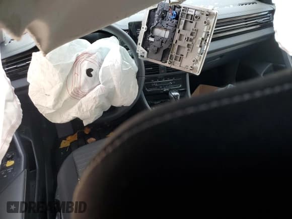 ✅ 2025 Volkswagen Jetta S • VIN: 3VW5X7BU7SM066617 • Lot: 90868965. Listed on Copart with Not provided. Free auction sales archive from the USA and detailed vehicle history report at DreamBid. Image 8.