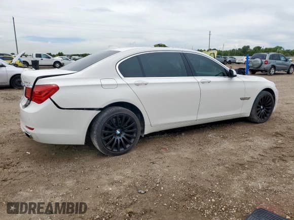 ✅ 2010 BMW 7 Series 750Li • VIN: WBAKB8C57ACY62931 • Lot: 62565885. Listed on Copart with 109,703 mi. Free auction sales archive from the USA and detailed vehicle history report at DreamBid. Image 3.