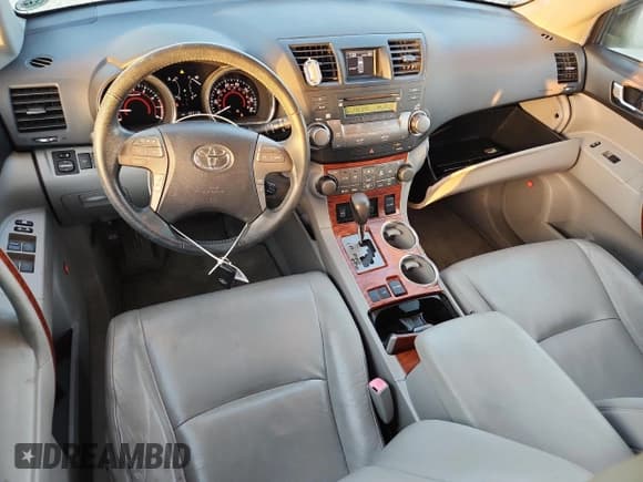 ✅ 2010 Toyota Highlander Limited • VIN: JTEYK3EH5A2102974 • Lot: 87390775. Listed on Copart with 107,115 mi. Free auction sales archive from the USA and detailed vehicle history report at DreamBid. Image 8.