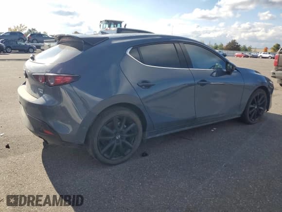✅ 2021 Mazda 3 Premium Plus • VIN: JM1BPBNY6M1401731 • Lot: 85414255. Wystawiony na Copart z przebiegiem 24 898 mil. Bezpłatny archiwum sprzedaży aukcyjnych z USA i szczegółowy raport historii pojazdu na DreamBid. Zdjęcie 3.