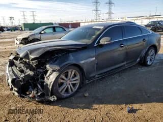 ✅ 2014 Jaguar XJ Portfolio • VIN: SAJWJ2GD6E8V73491 • Lot: 42472345. Wystawiony na Copart z przebiegiem 68 747 mil. Bezpłatny archiwum sprzedaży aukcyjnych z USA i szczegółowy raport historii pojazdu na DreamBid. Zdjęcie 1.