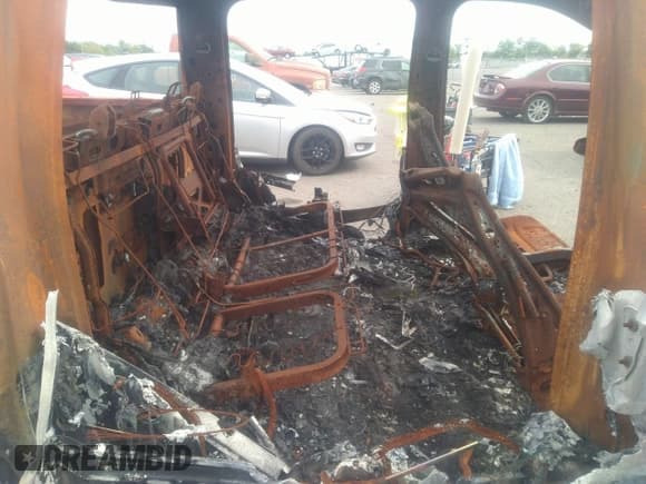 ✅ 2019 GMC Sierra 1500 Denali • VIN: 1GTU9FED7KZ172126 • Лот: 34179034. Опубликован ранее на IAAI с пробегом Не указан. Бесплатный доступ к архиву аукционных продаж из США и подробный отчёт об истории автомобиля на DreamBid. Изображение 8.