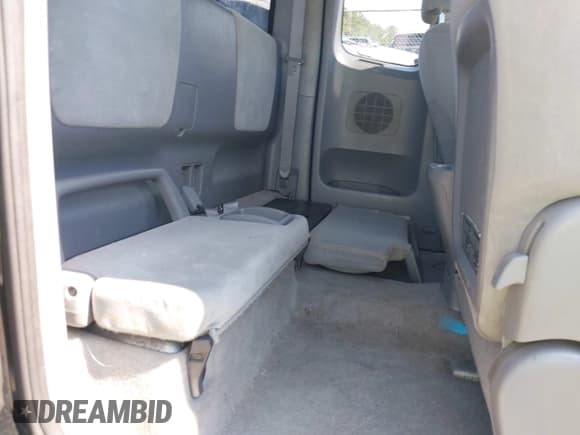 ✅ 2007 Toyota Tacoma PreRunner • VIN: 5TETU62N87Z393575 • Лот: 42789152. Опубликован ранее на IAAI с пробегом Не указан. Бесплатный доступ к архиву аукционных продаж из США и подробный отчёт об истории автомобиля на DreamBid. Изображение 8.