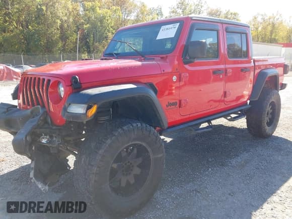 ✅ 2020 Jeep Gladiator Sport S • VIN: 1C6HJTAG4LL128300 • Lot: 43381979. Listed on IAAI with 69,439 mi. Free auction sales archive from the USA and detailed vehicle history report at DreamBid. Image 18.