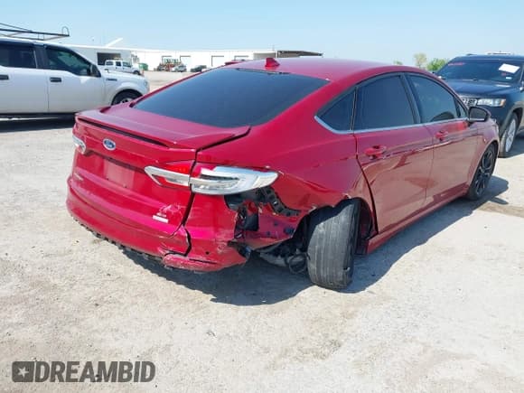 ✅ 2020 Ford Fusion SE • VIN: 3FA6P0HD1LR236440 • Lot: 41977279. Wystawiony na IAAI z przebiegiem 51 228 mil. Bezpłatny archiwum sprzedaży aukcyjnych z USA i szczegółowy raport historii pojazdu na DreamBid. Zdjęcie 4.