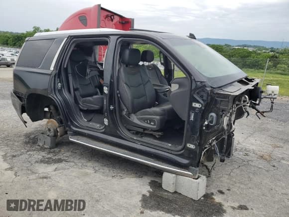 ✅ 2019 Cadillac Escalade Luxury • VIN: 1GYS4BKJ4KR271375 • Lot: 56825125. Listed on Copart with Not provided. Free auction sales archive from the USA and detailed vehicle history report at DreamBid. Image 4.