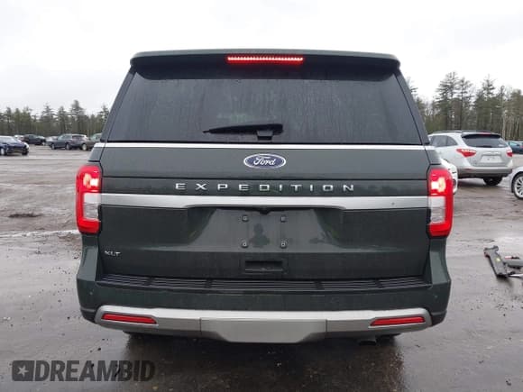 ✅ 2022 Ford Expedition XLT • VIN: 1FMJU1JT2NEA60858 • Lot: 41733250. Listed on IAAI with 31,342 mi. Free auction sales archive from the USA and detailed vehicle history report at DreamBid. Image 17.