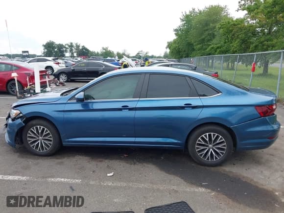 ✅ 2021 Volkswagen Jetta S • VIN: 3VWC57BUXMM086358 • Lot: 42998345. Wystawiony na IAAI z przebiegiem 59 640 mil. Bezpłatny archiwum sprzedaży aukcyjnych z USA i szczegółowy raport historii pojazdu na DreamBid. Zdjęcie 14.