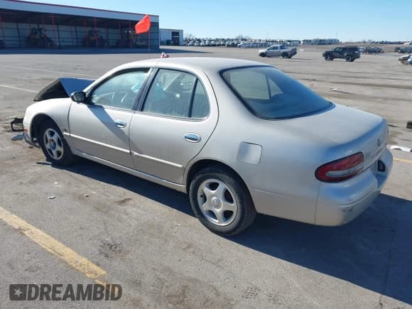 ✅ 1997 Nissan Altima XE • VIN: 1N4BU31D4VC221788 • Лот: 41356945. Опубликован ранее на IAAI с пробегом 136 931 миль. Бесплатный доступ к архиву аукционных продаж из США и подробный отчёт об истории автомобиля на DreamBid. Изображение 3.