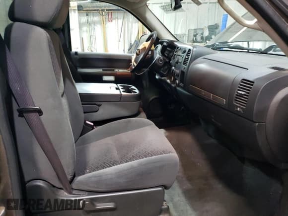 ✅ 2008 Chevrolet Silverado 1500 Work Truck • VIN: 1GCEC14018Z110656 • Lot: 47303285. Wystawiony na Copart z przebiegiem 134 914 mil. Bezpłatny archiwum sprzedaży aukcyjnych z USA i szczegółowy raport historii pojazdu na DreamBid. Zdjęcie 10.