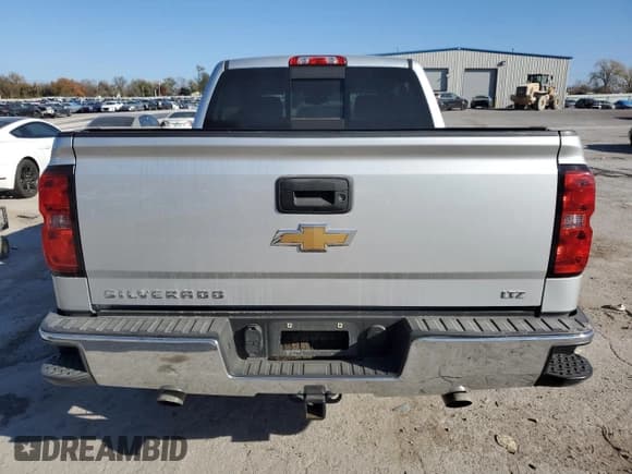 ✅ 2015 Chevrolet Silverado 1500 LTZ • VIN: 3GCPCSEC1FG273487 • Лот: 82551604. Опубликован ранее на Copart с пробегом 197 003 миль. Бесплатный доступ к архиву аукционных продаж из США и подробный отчёт об истории автомобиля на DreamBid. Изображение 6.
