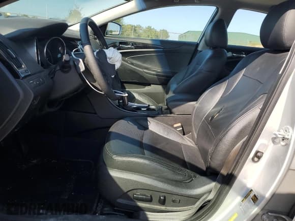 ✅ 2011 Hyundai Sonata SE • VIN: 5NPEC4AB5BH169070 • Lot: 71984484. Listed on Copart with 166,723 mi. Free auction sales archive from the USA and detailed vehicle history report at DreamBid. Image 7.