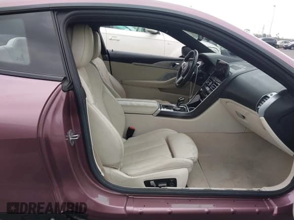 ✅ 2023 BMW 8 Series M850i xDrive • VIN: WBABC4C03PCK50261 • Lot: 43608568. Listed on IAAI with 29,434 mi. Free auction sales archive from the USA and detailed vehicle history report at DreamBid. Image 5.