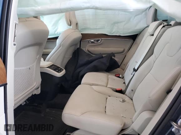 ✅ 2021 Volvo XC90 Momentum • VIN: YV4A22PK0M1724513 • Lot: 70893115. Listed on Copart with 27,658 mi. Free auction sales archive from the USA and detailed vehicle history report at DreamBid. Image 10.