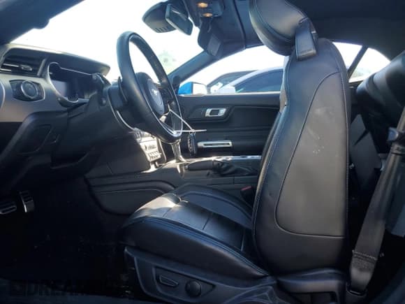 ✅ 2023 Ford Mustang GT Premium • VIN: 1FATP8FF3P5102205 • Lot: 76253414. Wystawiony na Copart z przebiegiem 15 474 mil. Bezpłatny archiwum sprzedaży aukcyjnych z USA i szczegółowy raport historii pojazdu na DreamBid. Zdjęcie 7.