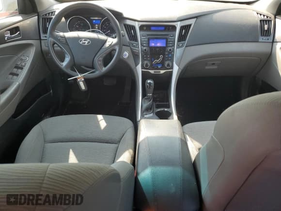 ✅ 2013 Hyundai Sonata • VIN: KMHEC4A41DA086985 • Lot: 70013395. Listed on Copart with 121,322 mi. Free auction sales archive from the USA and detailed vehicle history report at DreamBid. Image 8.