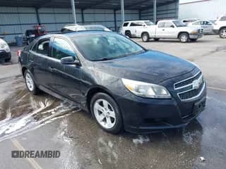 2013 Chevrolet Malibu LS z VIN 1G11B5SA6DF145086, wystawiony jako IAAI lot #43350010 z przebiegiem 290 000 mil mil oraz . Historia ofert i sprzedaży dostępna na DreamBid. Obrazek 1.