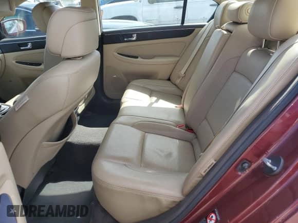 2011 Hyundai Genesis z VIN KMHGC4DEXBU121726, wystawiony jako Copart lot #78020774 z przebiegiem 129 620 mil mil oraz Nie do naprawy • Non repairable. Historia ofert i sprzedaży dostępna na DreamBid. Obrazek 10.