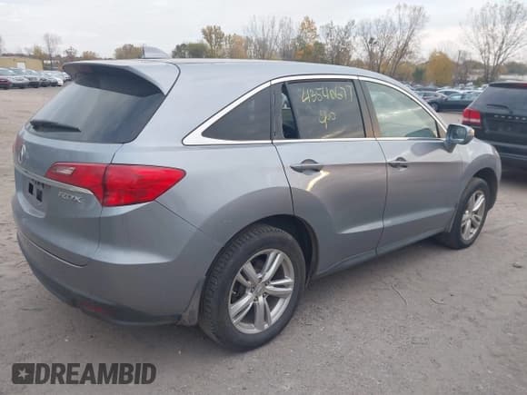 ✅ 2013 Acura RDX Technology • VIN: 5J8TB3H56DL012037 • Lot: 43540677. Wystawiony na IAAI z przebiegiem 124 338 mil. Bezpłatny archiwum sprzedaży aukcyjnych z USA i szczegółowy raport historii pojazdu na DreamBid. Zdjęcie 4.