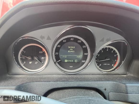 ✅ 2010 Mercedes-Benz C 300 Sport • VIN: WDDGF5EB7AR115511 • Lot: 85854835. Wystawiony na Copart z przebiegiem 85 903 mil. Bezpłatny archiwum sprzedaży aukcyjnych z USA i szczegółowy raport historii pojazdu na DreamBid. Zdjęcie 9.