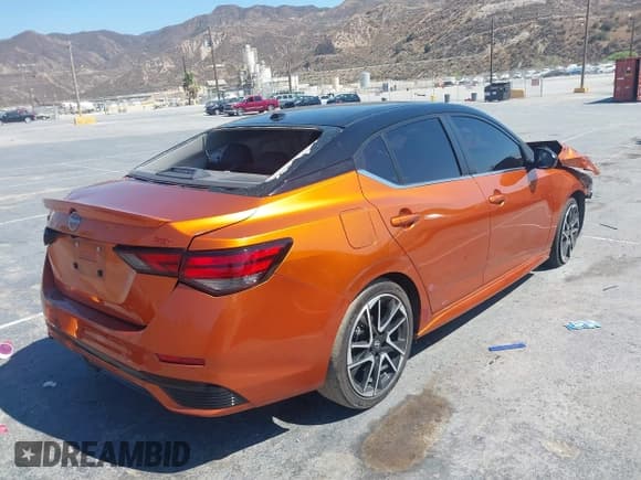 ✅ 2024 Nissan Sentra SR • VIN: 3N1AB8DV3RY216613 • Lot: 42945880. Wystawiony na IAAI z przebiegiem Nie podano. Bezpłatny archiwum sprzedaży aukcyjnych z USA i szczegółowy raport historii pojazdu na DreamBid. Zdjęcie 4.