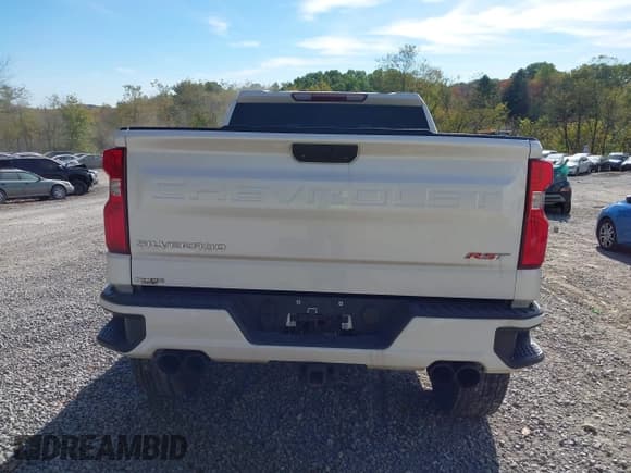 ✅ 2019 Chevrolet Silverado 1500 RST • VIN: 3GCUYEED6KG155945 • Lot: 43473839. Wystawiony na IAAI z przebiegiem 83 602 mil. Bezpłatny archiwum sprzedaży aukcyjnych z USA i szczegółowy raport historii pojazdu na DreamBid. Zdjęcie 16.