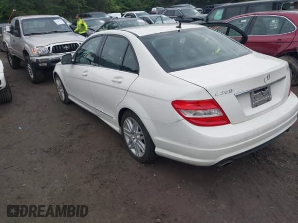 ✅ 2009 Mercedes-Benz C 300 Sport • VIN: WDDGF54X59R054278 • Lot: 42090960. Listed on IAAI with 107,179 mi. Free auction sales archive from the USA and detailed vehicle history report at DreamBid. Image 3.