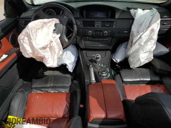 ✅ 2011 BMW M3 • VIN: WBSDX9C58BE584803 • Лот: 71421474. Опубликован ранее на Copart с пробегом 162 696 миль. Бесплатный доступ к архиву аукционных продаж из США и подробный отчёт об истории автомобиля на DreamBid. Изображение 8.